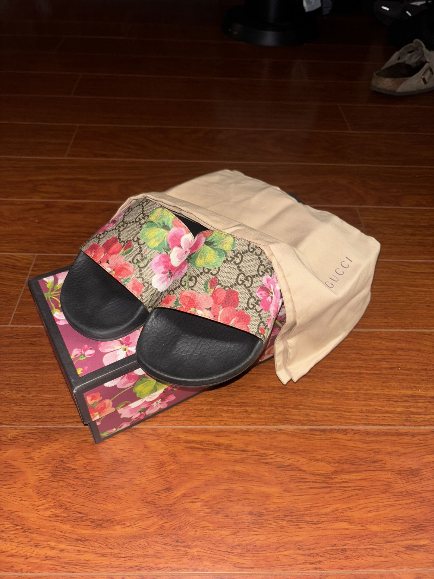 Women’s Gucci Slides