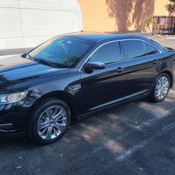 2011 Ford Taurus Limited Edition Super Clean