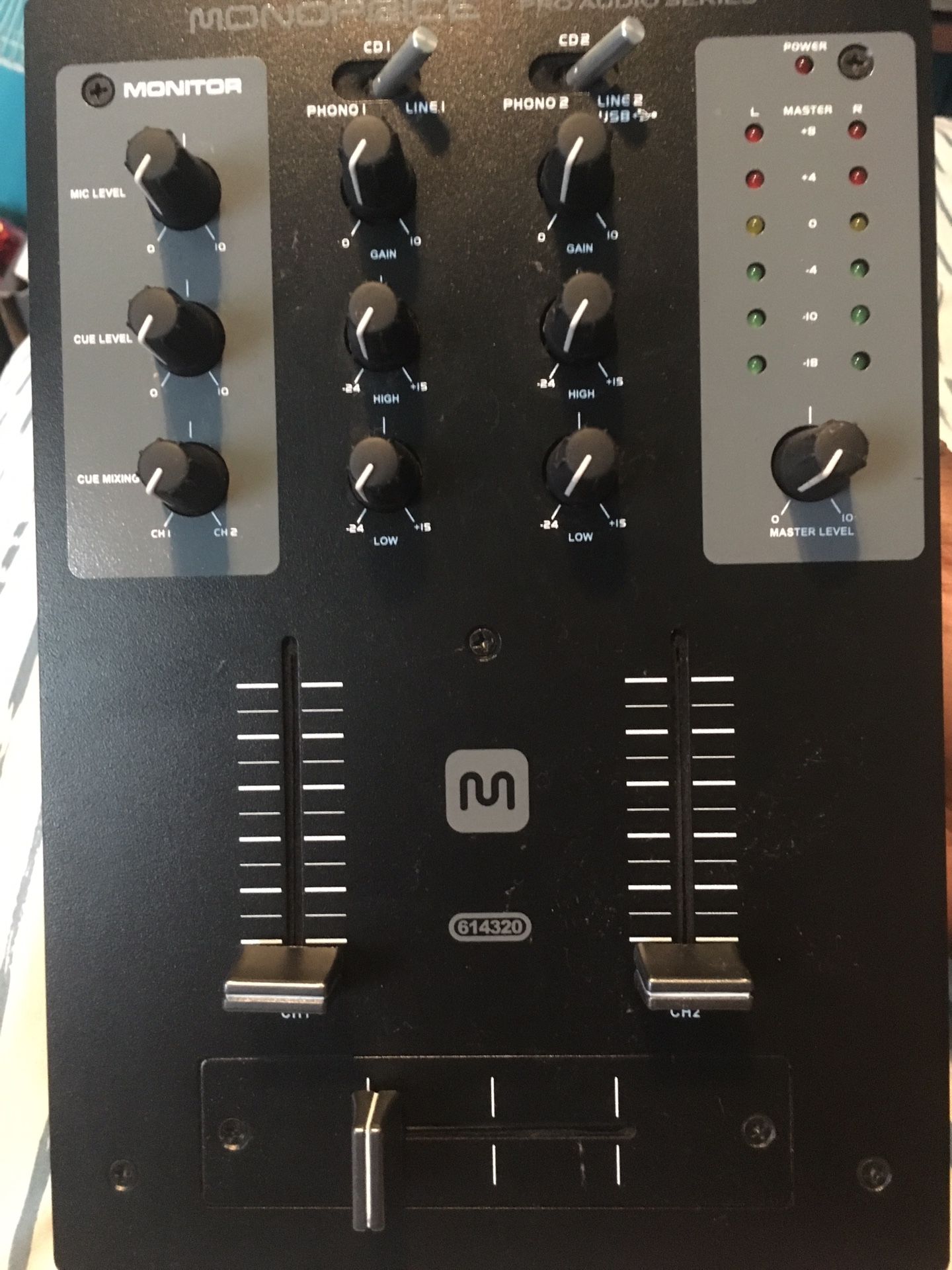 Pro audio series mixer