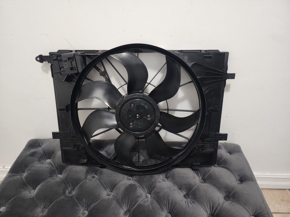 Mercedes Benz C300 Cooling Fan