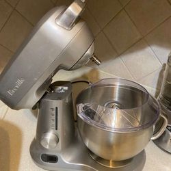 Breville BEM800XL Scraper Mixer Pro 5-Quart Die-Cast Stand Mixer