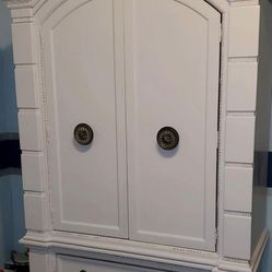 Real wood - Shabby Chic Armoire 