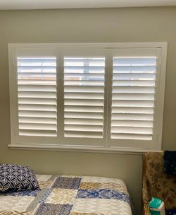 Custom Interior Wood Shutters. Install Included. Persianas De Madera. Best Pricing. We Service All of Southern California. 951-573-2560