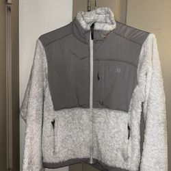 The North Face Osito Jacket Size Small 