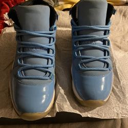 Jordan 11 Retro Pantone