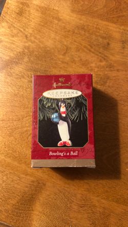 Vintage Hallmark keepsake 1999 Bowling’s a ball