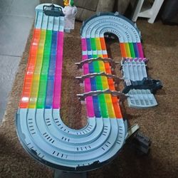 Mario Kart Hot Wheels race track set