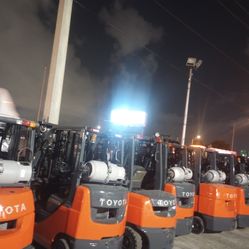 FORKLIFT TOYOTA 5000#
