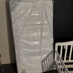 Toddler bed