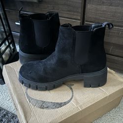 Brand New Women Black Boots Size 7