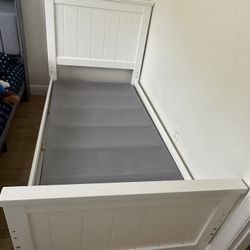 Twin Bed / Cama personal