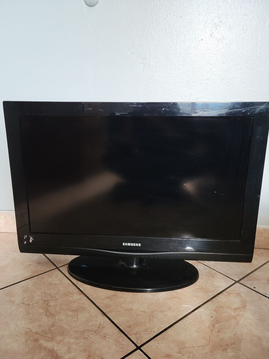 Samsung tv 32in