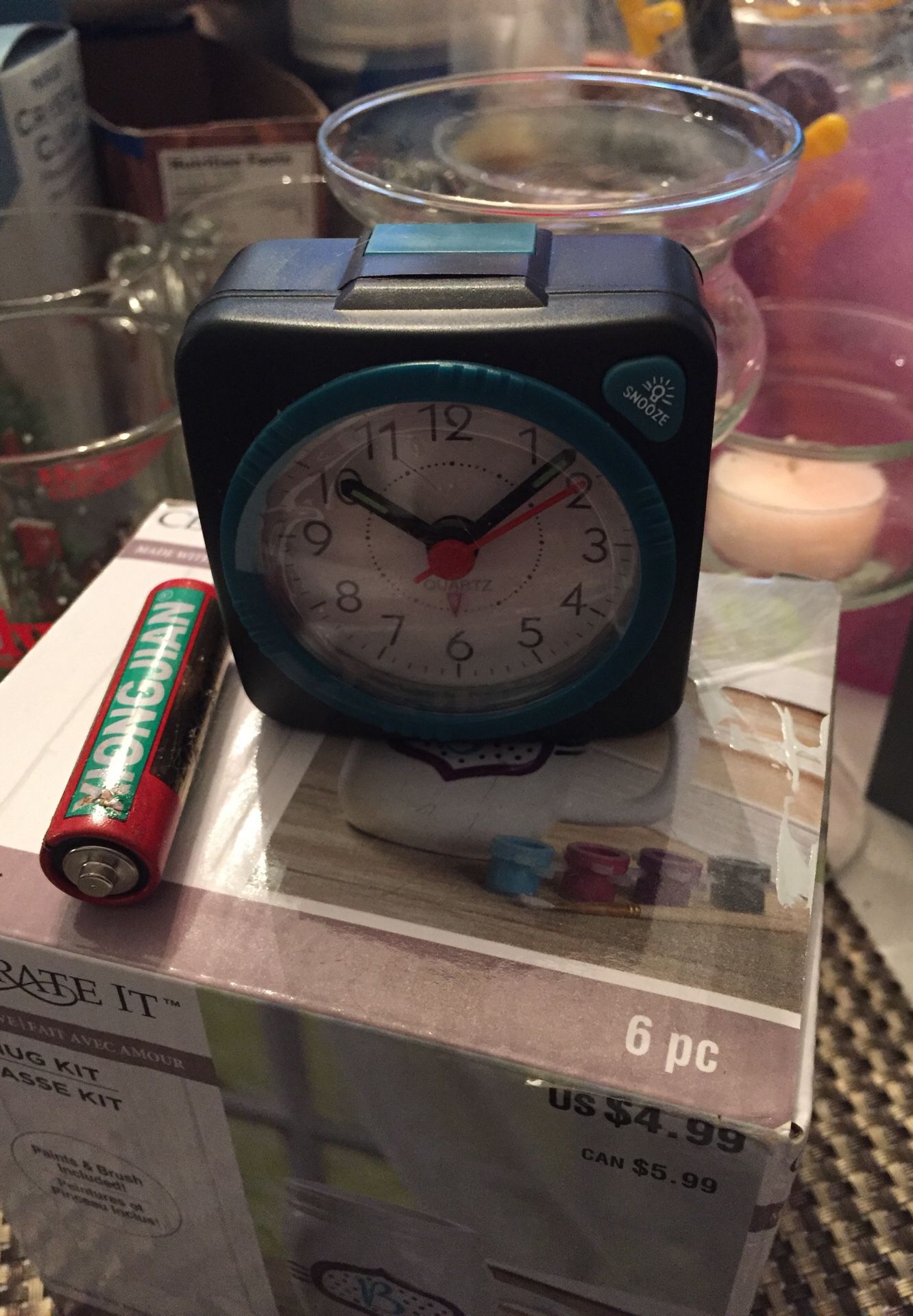 Small travel alarm clock battery operated