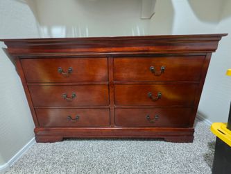 Dresser