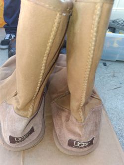 UGG Boots Size W5