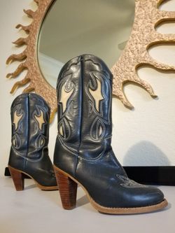 Zodiac USA Leather Boots Size 7