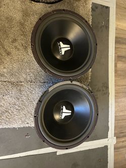 Two! 12 Jl Audio Vrc Subwoofers  (12w0-8) Please Look At Back Magnet