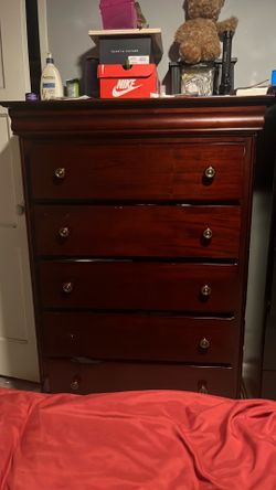 Dresser