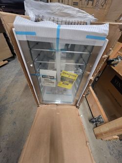 Summit
19 Inch Wide 3.13 Cu. Ft. ADA Compliant Beverage Cooler with Adjustable Shelves