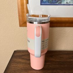 Stanley 40oz Stainless Steel H2.0 Flowstate Quencher Tumbler Peach