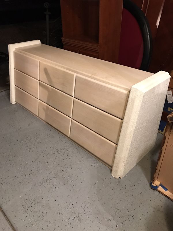 Dresser All Drawers Work Smoothly 6 Wide X 21 Deep At The Bottom Dresser All Drawers Work Smoothly 6 Wide X 21 Deep At The Bottom 16 Top 29 Tall For In El Mirage Az Offerup