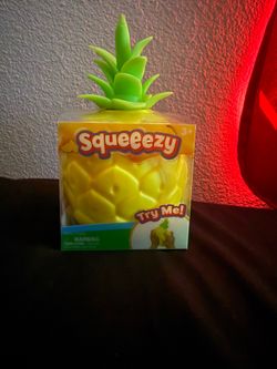Squishy  Squeezy pineapple