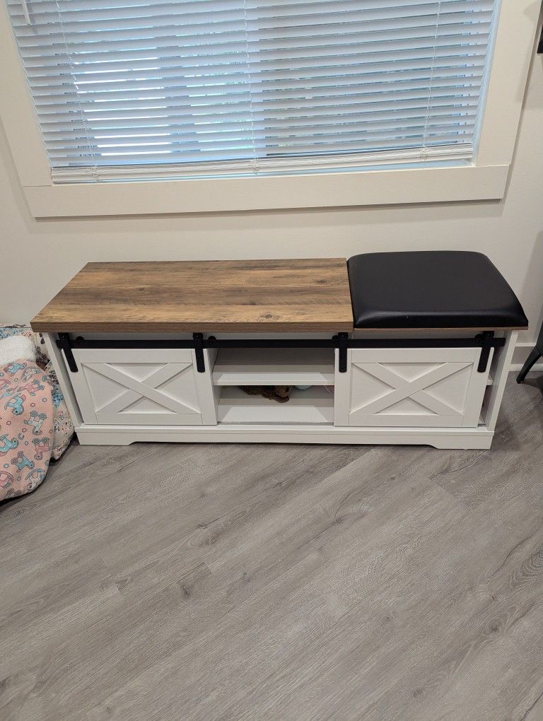 Farmhouse Storage Bench