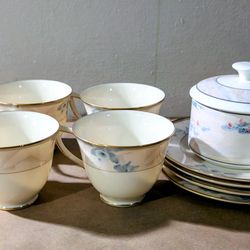 4 Side Plates And 4 Teacups Plus 1 Sugar bowl.. Mikasa Collection 