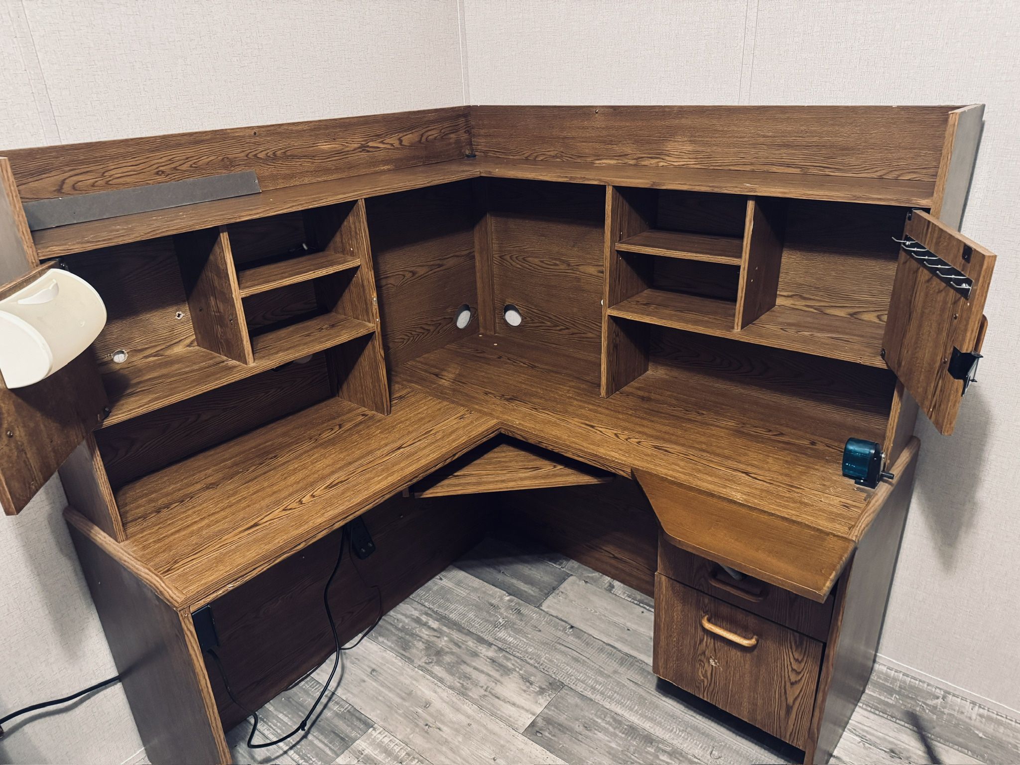 unique corner desk