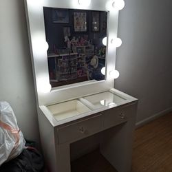 Vanity Desk