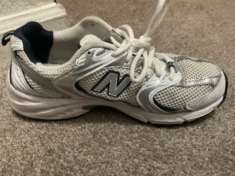 Women shoes size 5.5