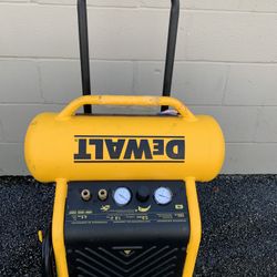 DEWALT 4.5 Gal. Portable Electric Air Compressor
