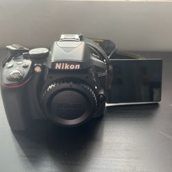 Nikon D3500 Camera W Lenses & Kit