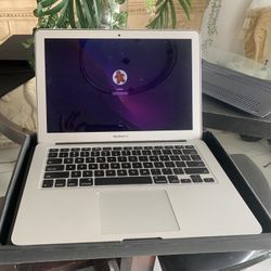 Apple MacBook Air 13.3" Model: A1466 