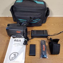 RCA CC641 VHS-C Camera Camcorder Video Camera kit. Tested. Working. 