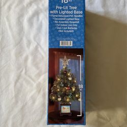 18 Inch Pre-Lit Tree With Lighted Base (2 Green & 2 White)