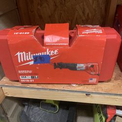 Milwaukee 12 Amp SAWZALL Reciprocating