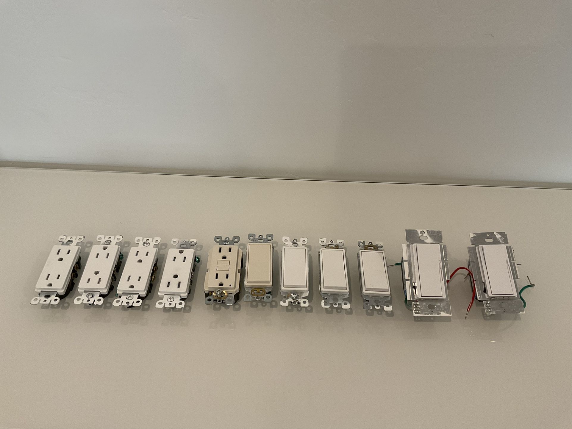 Lutron and Leviton Wall Outlets / Dimmers / Switches