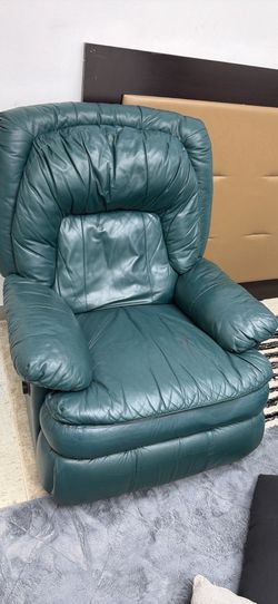 💥First come First Serve💥 Vintage Green Leather TV Comfortable Armchair