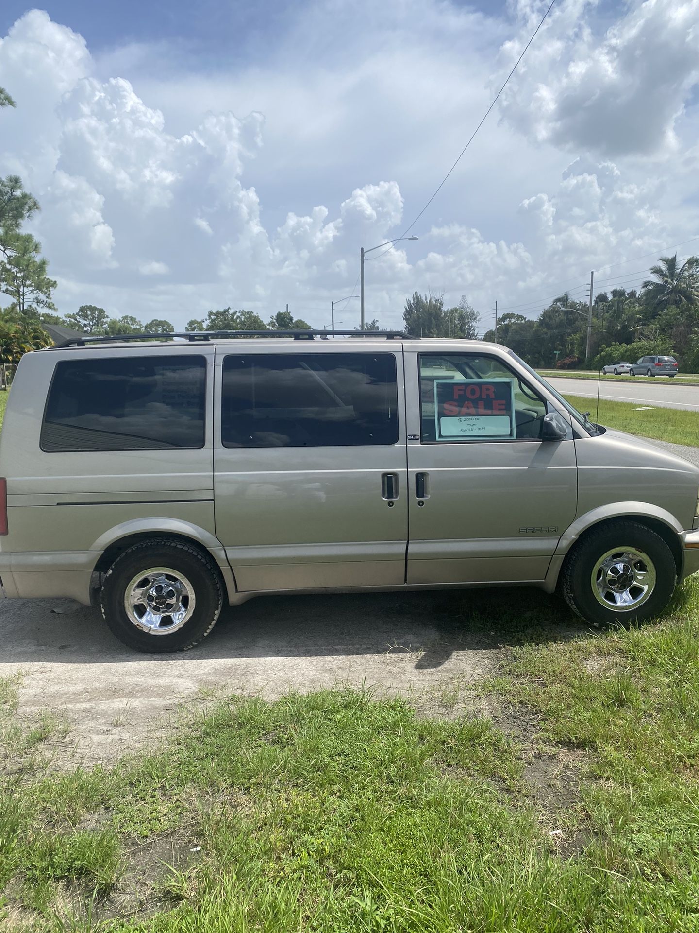 2002 GMC Safari for Sale in Vlg Wellingtn, FL OfferUp