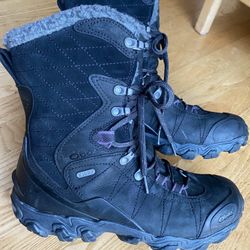 Oboz winter boots Womens 9.5 waterproof and insulated