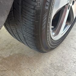 Tire Bridgestone 235/55/19