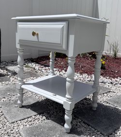 Single end table