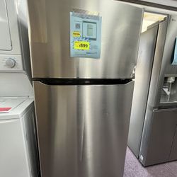 Refrigerator 33” Inches Wide Stainless Steep New And 1 Year Warranty 