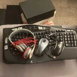 Keyboard, Mouse, Headphones