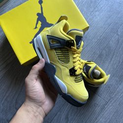 Jordan 4 Lightning 