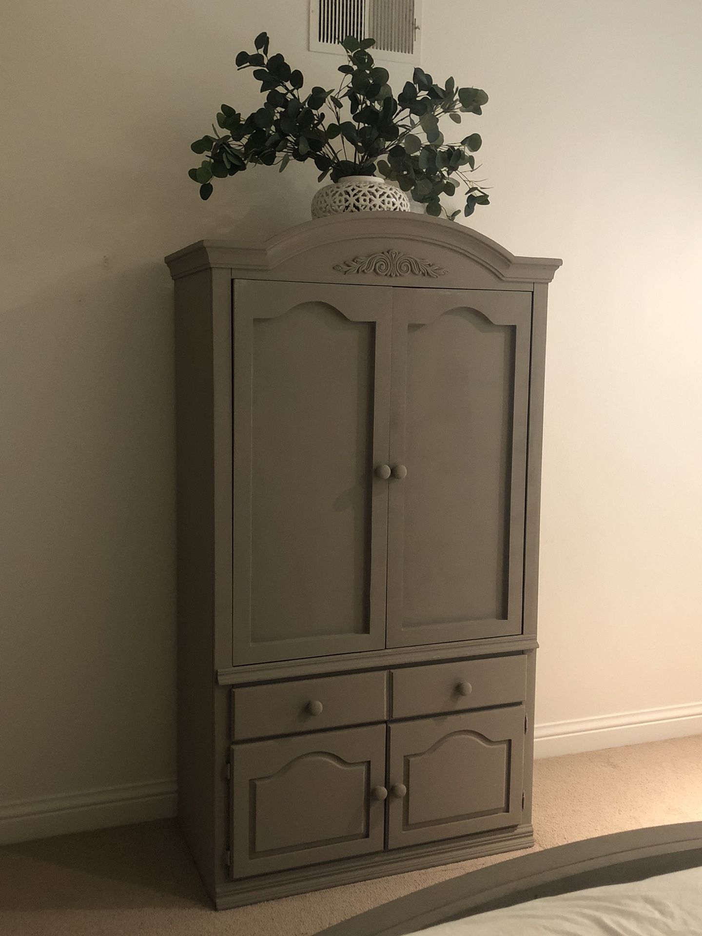 Armoire