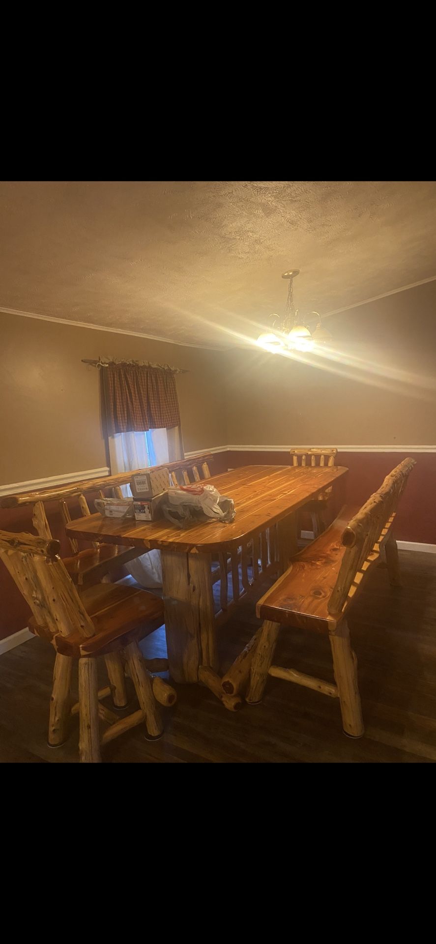 Amish Knotty Pine Table