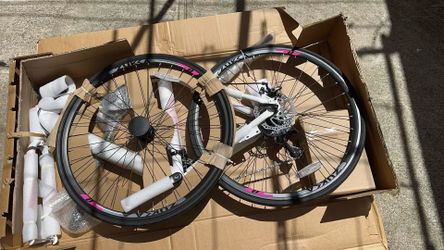 Brand new Sport Bike Performance Aluminum Road Bike,