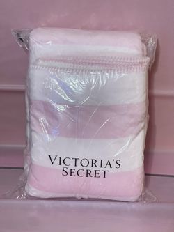 NEW Victoria's Secret ‘Signature’ Cozy Plush Blanket